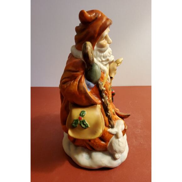 Father Christmas hand painted figurine - Picture 3 of 3